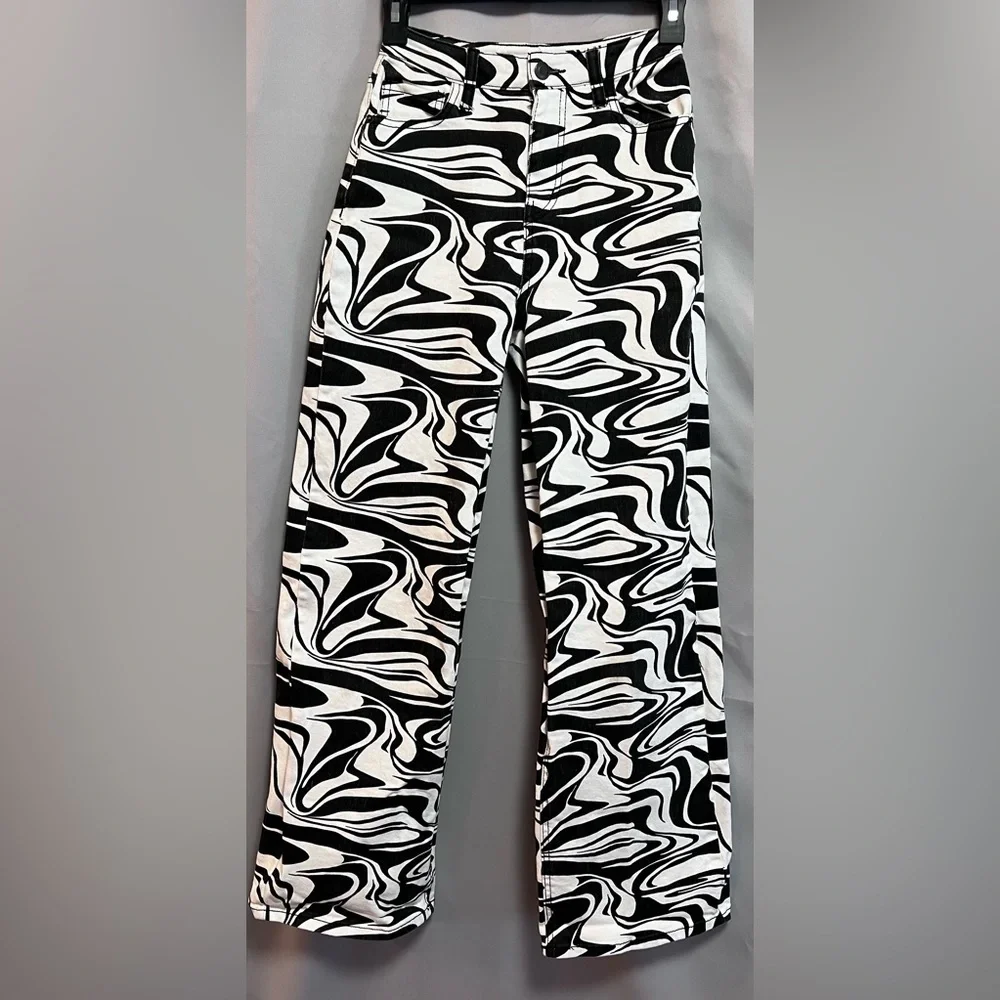 SO Super High‎ Rise Wide Leg Jean/Size 0/24W White/ Black